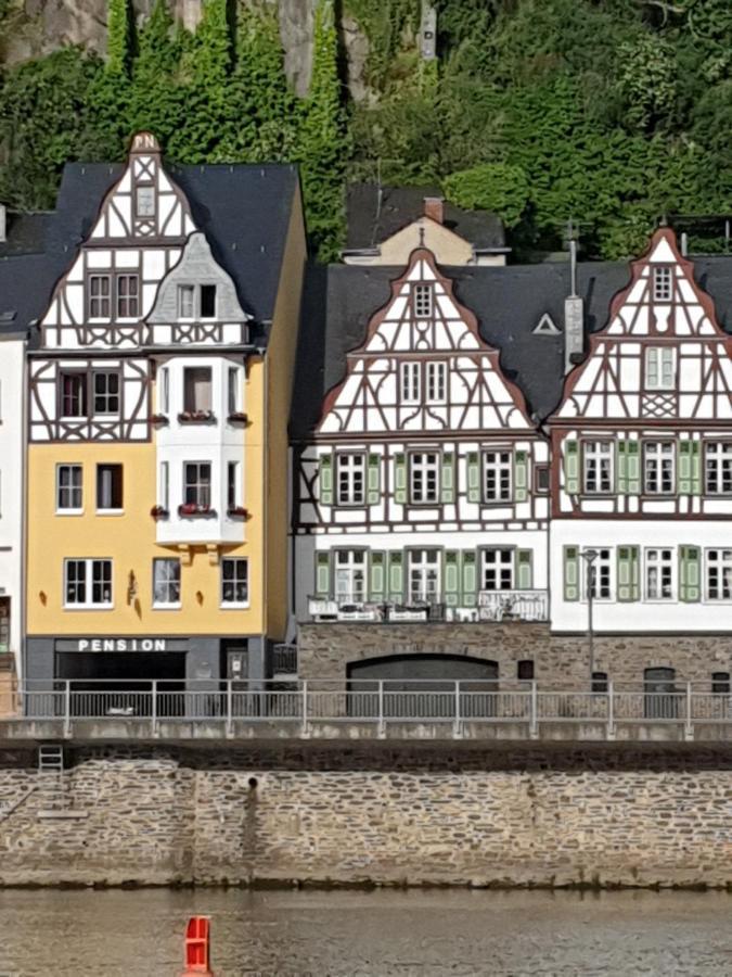 Haus Burgfrieden Cochem Hotel Ngoại thất bức ảnh