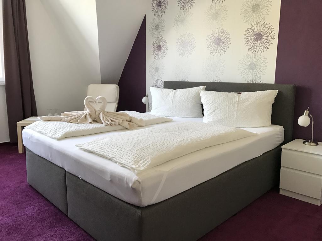 Haus Burgfrieden Cochem Hotel Ngoại thất bức ảnh